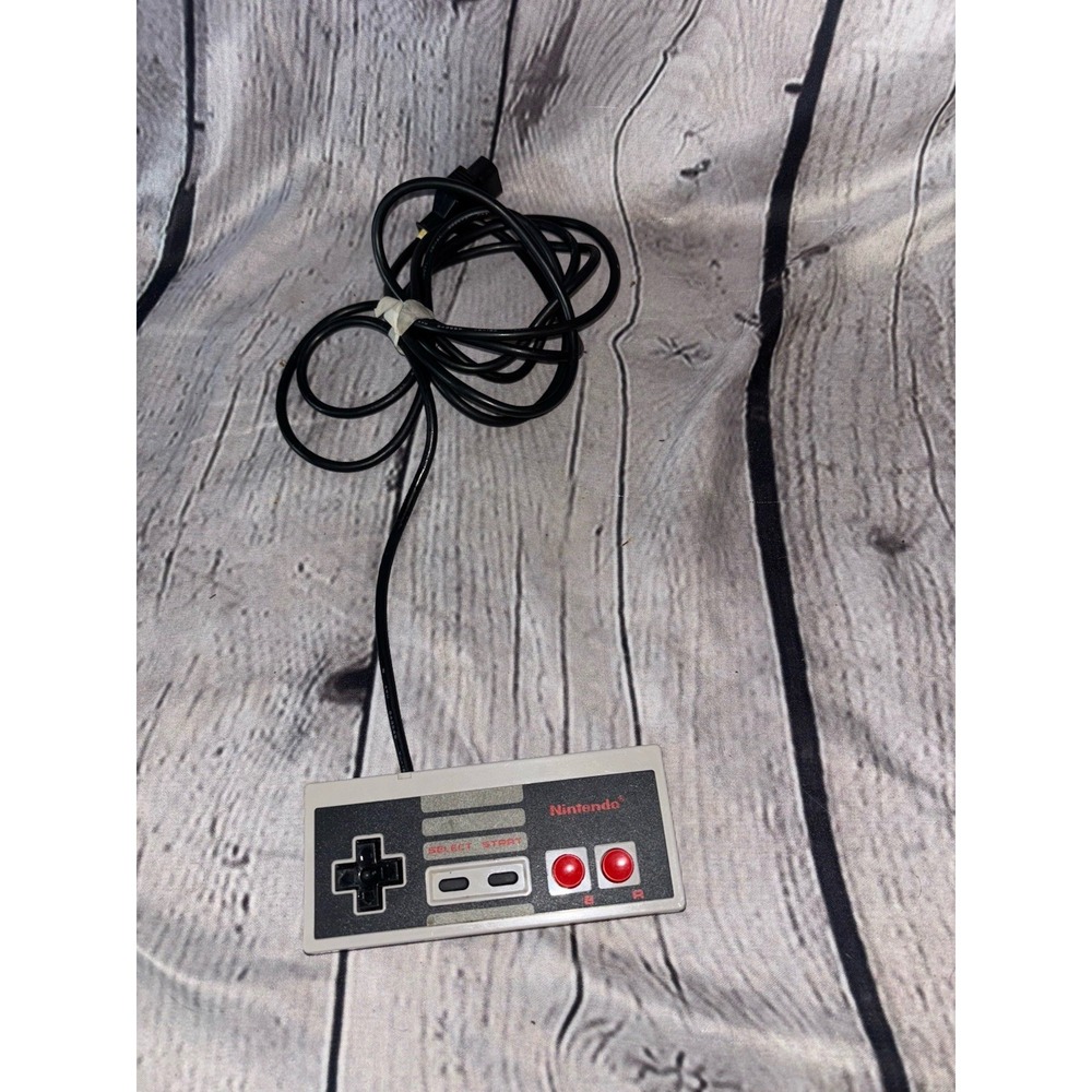 Original Nintendo Game Controller Authentic NES-004